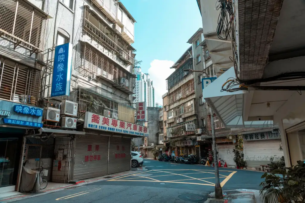 网络设备采购要点:企业办公网络稳定性的关键因素分析